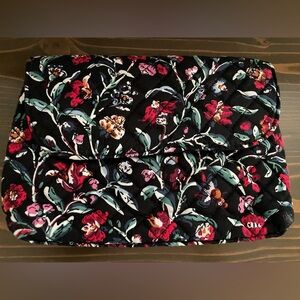 NWT Vera Bradley makeup travel case